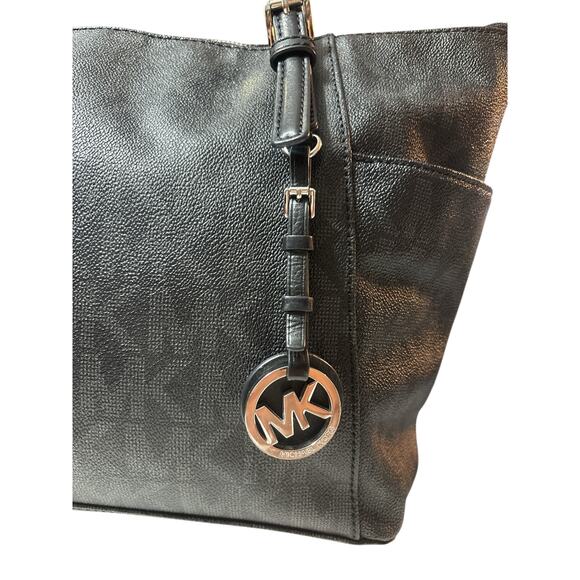 Michael Kors Jet Set Black Signature Tote w/Silver Hardware - Picture 3 of 9